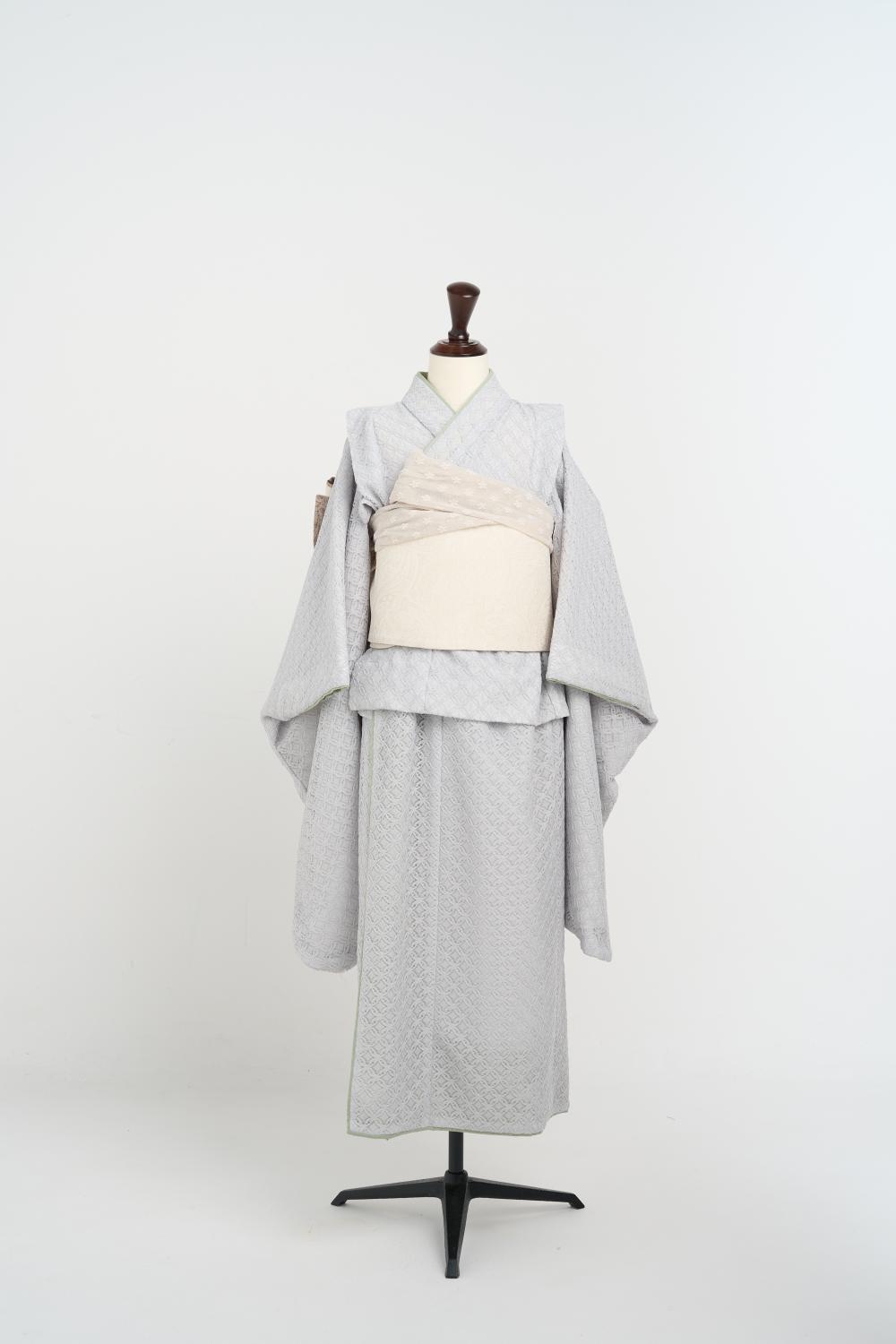 七五三　7歳　女の子着物（ライトモスグレー）